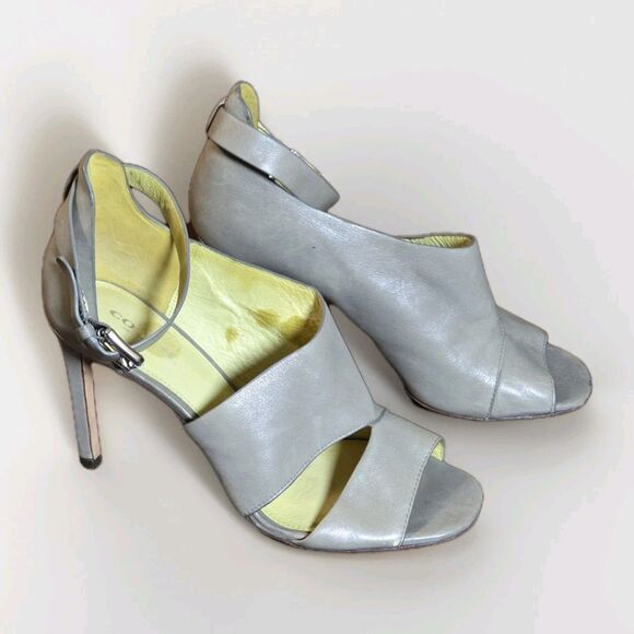 COACH Manhattan Heeled Sandal Pump Womens Sz 7 Leather Grey Open Toe Ankle Strap - Picture 2 of 9